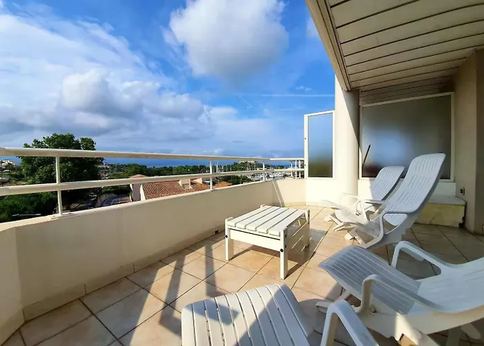 Le Soleau Mediterraneen - Proche Port Avec Parking 昂蒂布