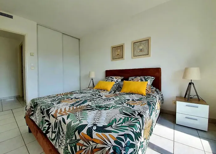 Le Soleau Mediterraneen - Proche Port Avec Parking Daire