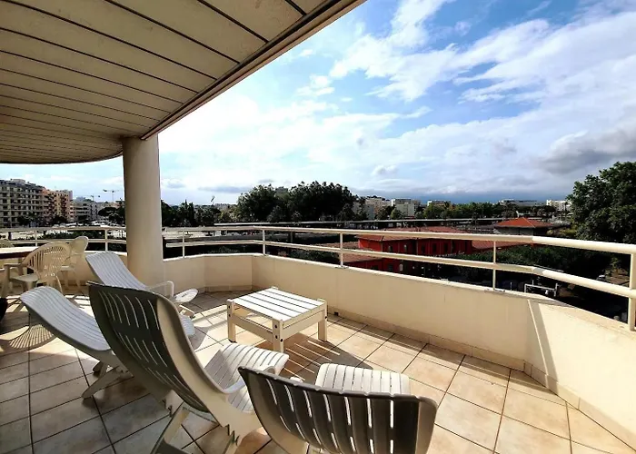 Le Soleau Mediterraneen - Proche Port Avec Parking 昂蒂布